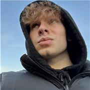 Studente universitario con esperienza linguistica nella lingua spagnola